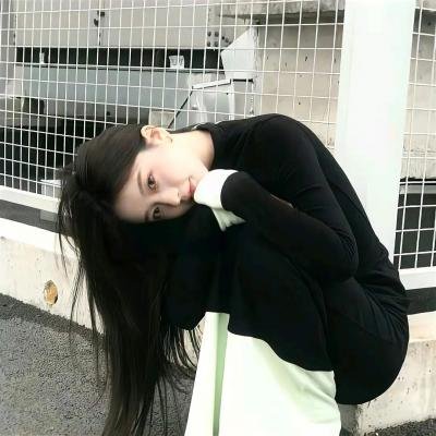 邪恶的蕾丝莉